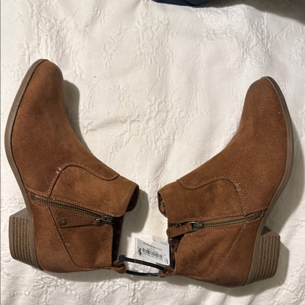 Brown Ankle Boots with Zipper Detail